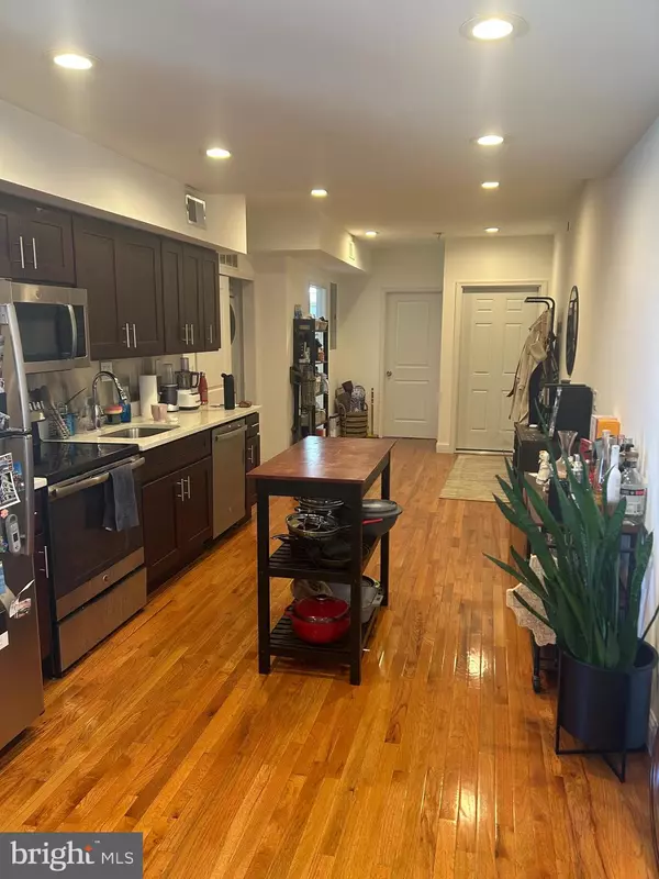 Philadelphia, PA 19148,1704 E PASSYUNK AVE