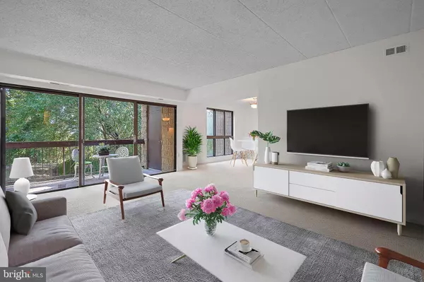 5160 MARIS AVE #201, Alexandria, VA 22304