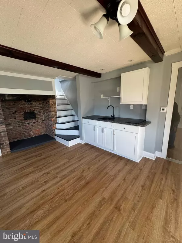 New Holland, PA 17557,74 DILLER AVE