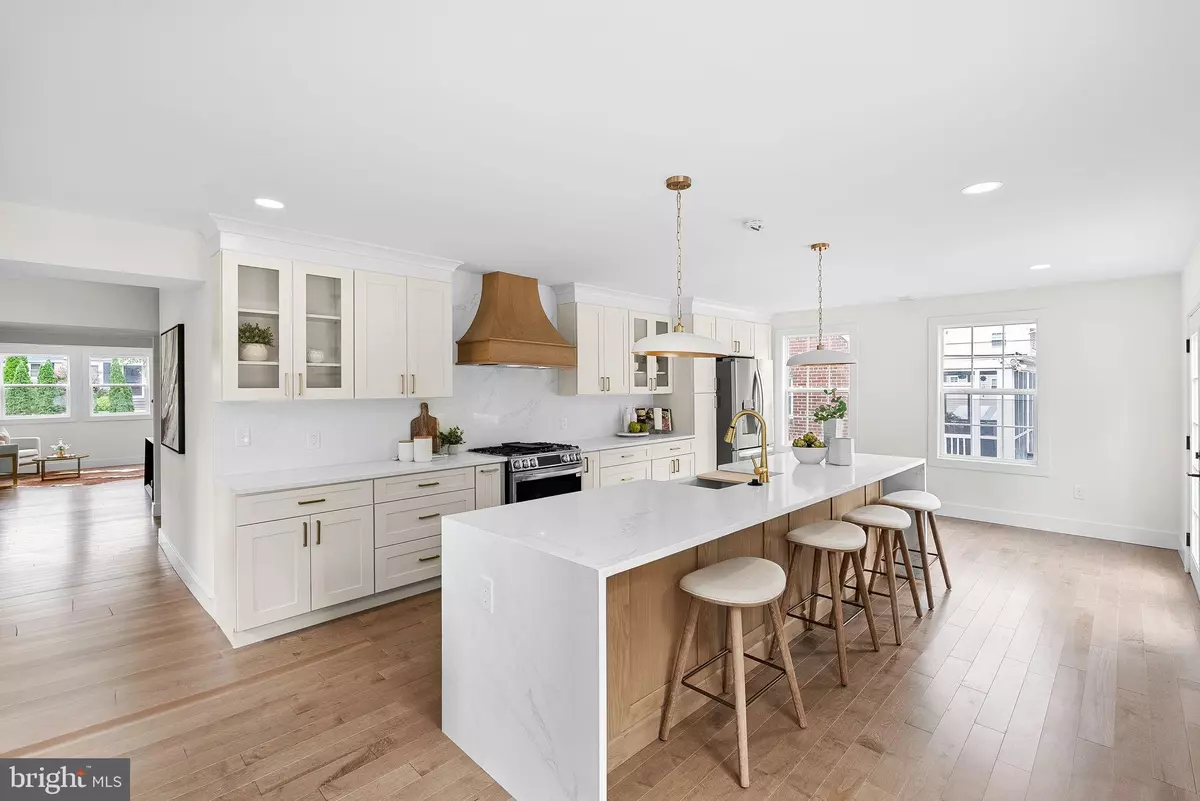 Arlington, VA 22204,1805 S POLLARD ST