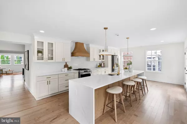 1805 S POLLARD ST, Arlington, VA 22204