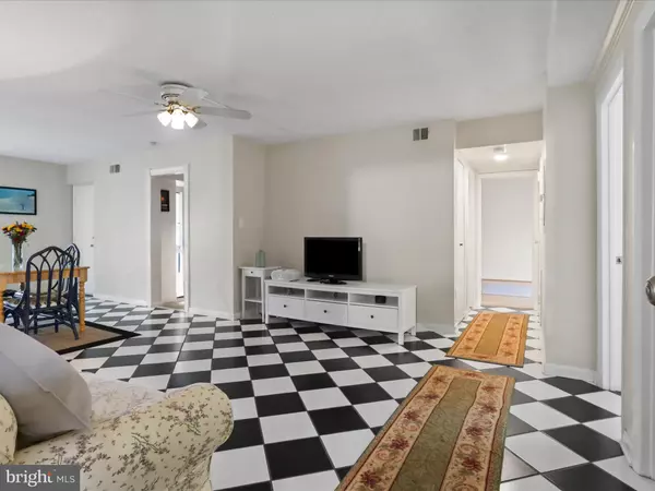 Alexandria, VA 22309,8607-D VILLAGE WAY #07/8607D