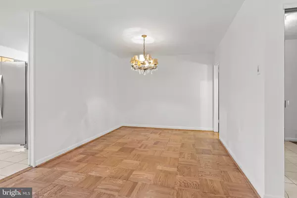 Philadelphia, PA 19111,8339 STRAHLE PL