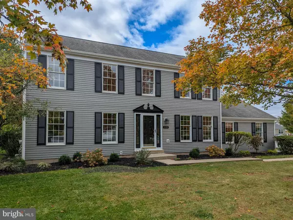 102 RIDGEWOOD WAY, Harleysville, PA 19438