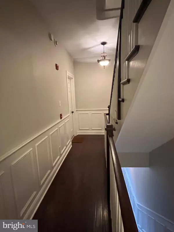 Doylestown, PA 18901,1 W COURT ST #2