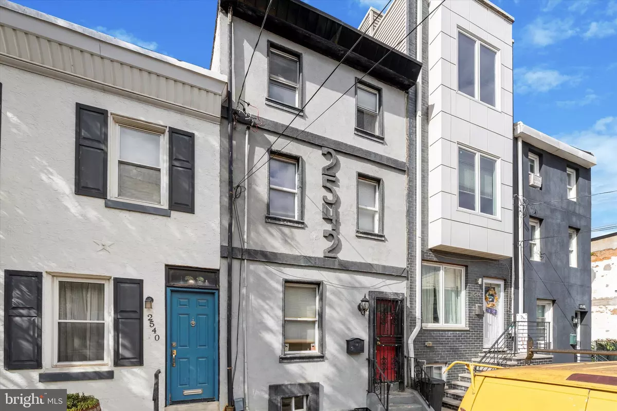 Philadelphia, PA 19125,2542 TULIP ST