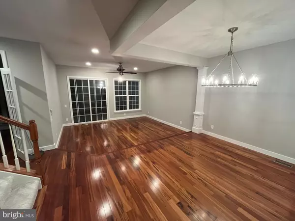 Centreville, VA 20121,13975 TANNERS HOUSE WAY