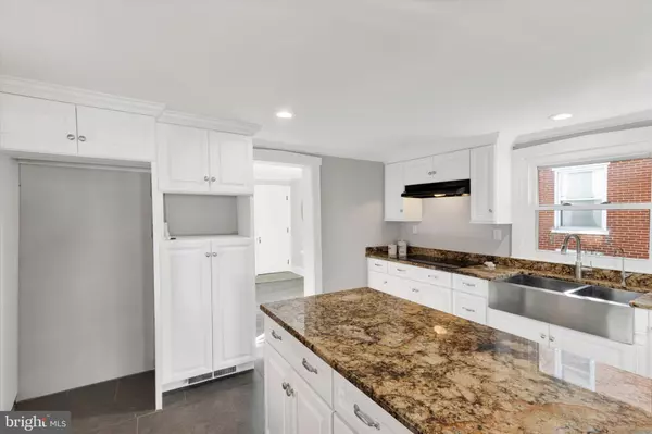 Strasburg, PA 17579,24 MILLER ST