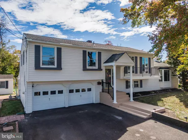 Warminster, PA 18974,971 CORNELL DR