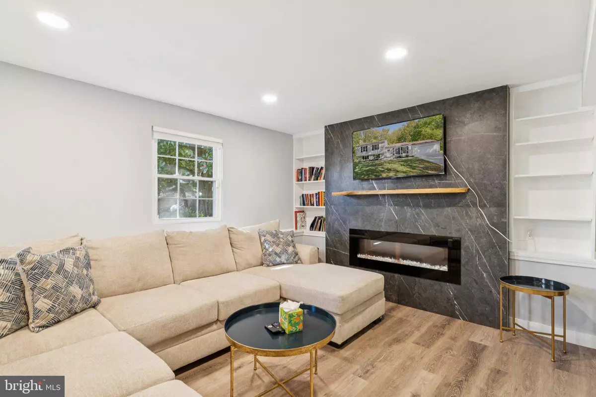 Bowie, MD 20716,15904 ARK CT