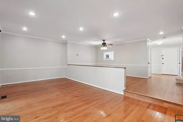 Burke, VA 22015,10228 ROBERTS COMMON LN