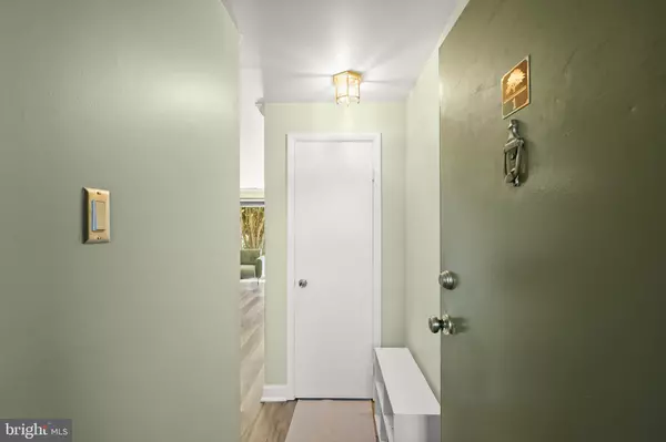 Montgomery Village, MD 20886,10118 LITTLE POND PL #1