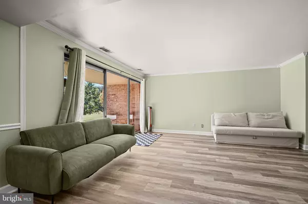 Montgomery Village, MD 20886,10118 LITTLE POND PL #1