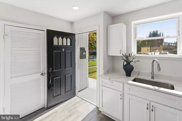 Alexandria, VA 22314,1019 FIRST ST