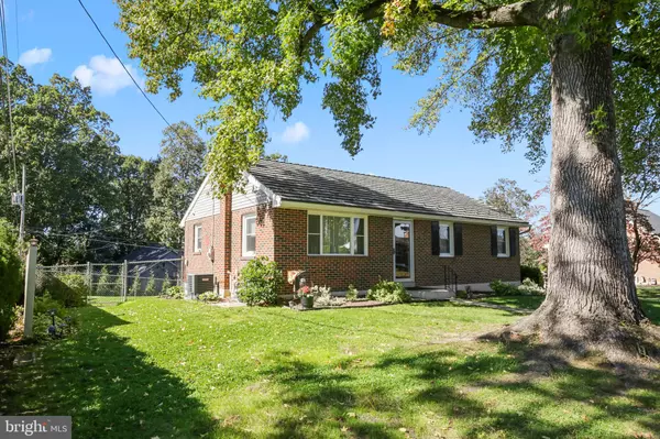 Reading, PA 19605,3706 ROSEWOOD RD