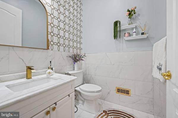 Mount Laurel, NJ 08054,6 BUOY DR