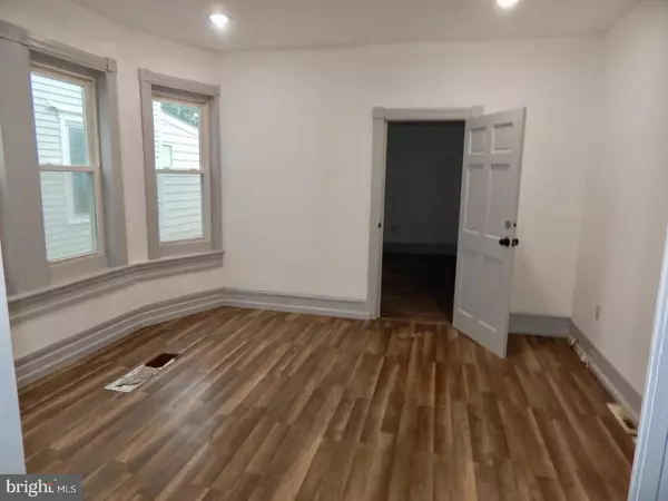 Woodbury, NJ 08096,33 HIGH ST #A