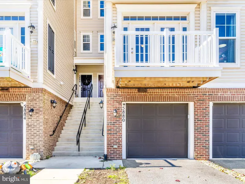 5880 IMPERIAL DR, Frederick, MD 21703