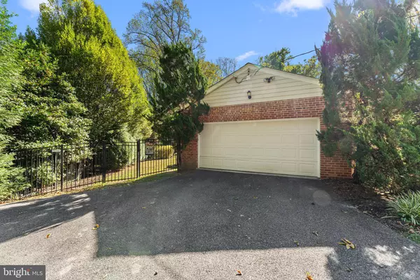 Bethesda, MD 20817,8511 BEECH TREE RD