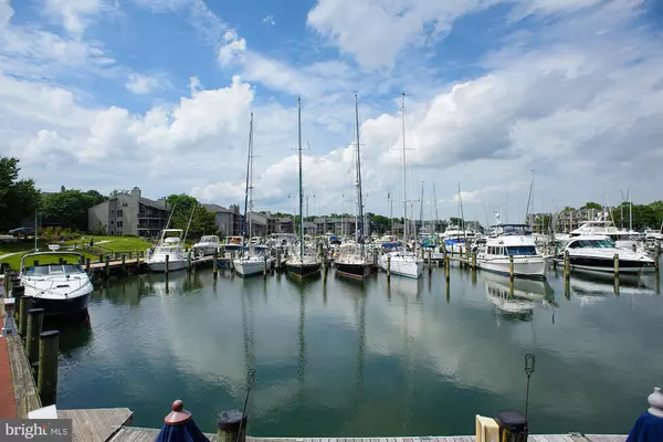 Annapolis, MD 21403,7025 CHESAPEAKE HARBOUR DR #18B