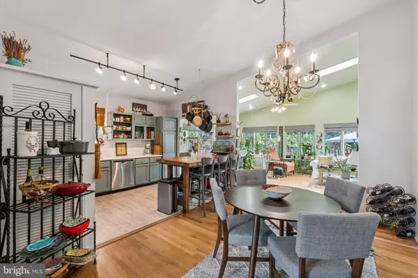 Kensington, MD 20895,11411 CAM CT