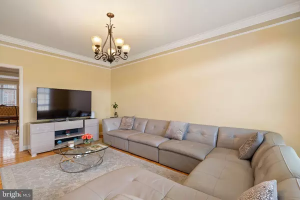 Aldie, VA 20105,25505 OAK MEDLEY TER