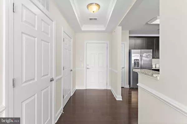 Haymarket, VA 20169,15201 ROYAL CREST DR #407