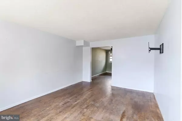 Baltimore, MD 21225,458 SEWARD AVE