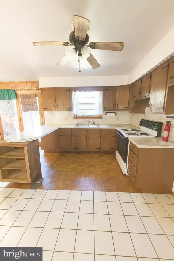 Carlisle, PA 17015,1536 W TRINDLE RD