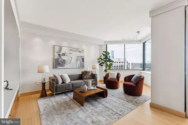 Philadelphia, PA 19103,202-10 W RITTENHOUSE SQ #2703-04