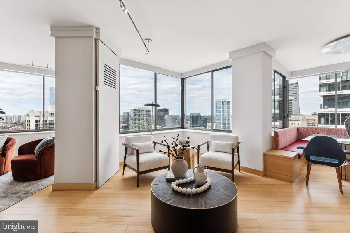 Philadelphia, PA 19103,202-10 W RITTENHOUSE SQ #2703-04