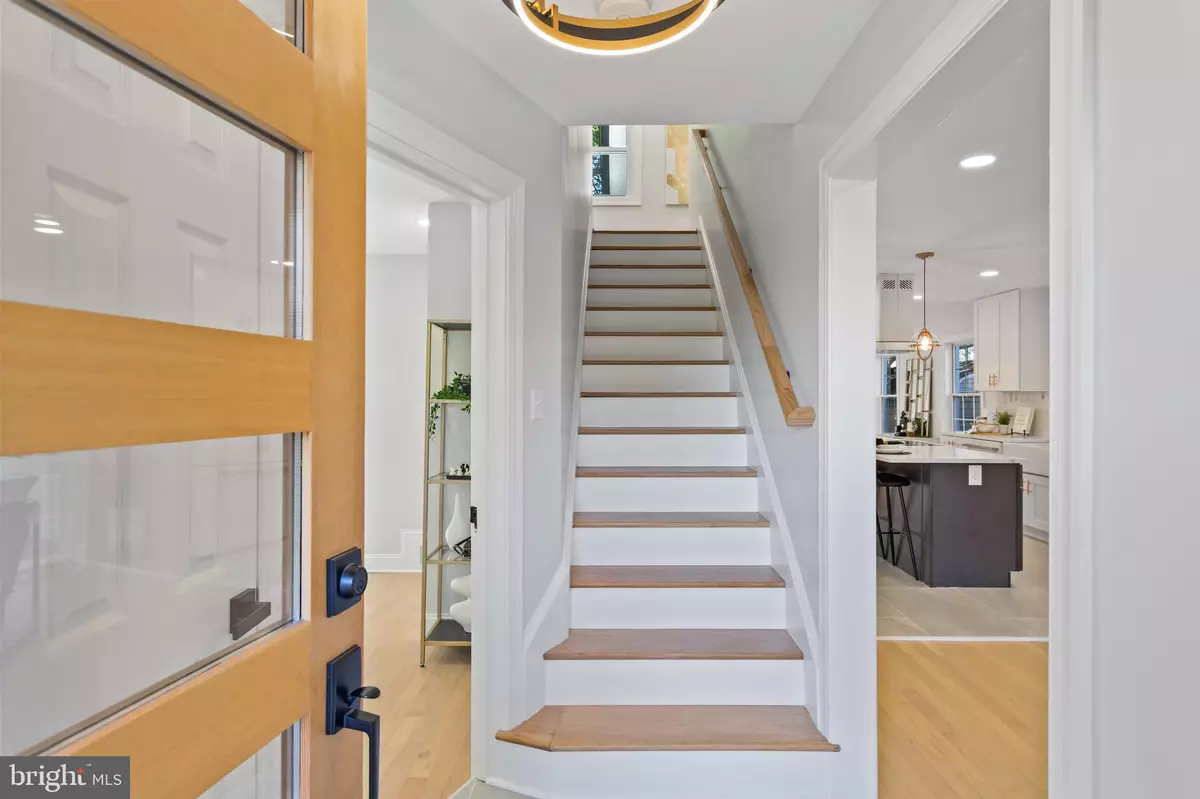 Silver Spring, MD 20910,617 GREENBRIER DR