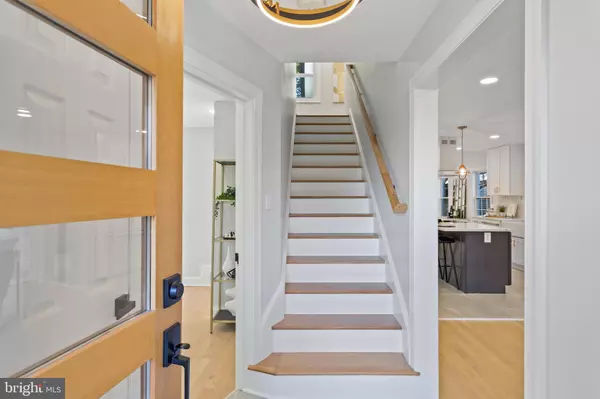 617 GREENBRIER DR, Silver Spring, MD 20910