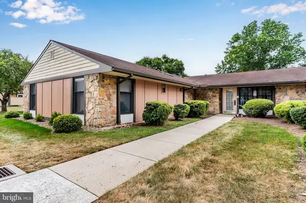 14 ABBEY COURT, Carlisle, PA 17015