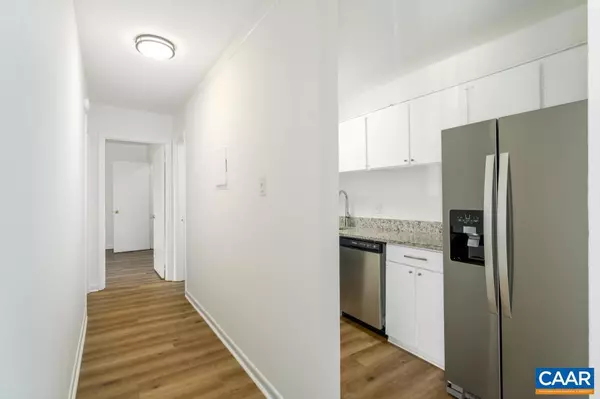 Charlottesville, VA 22901,555 BURGOYNE RD #13