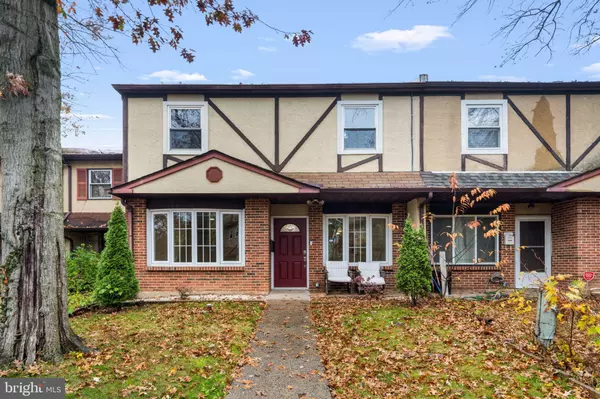 2256 LISA DR, Warrington, PA 18976