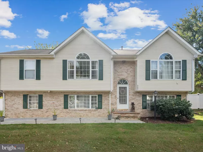 300 LILYS WAY, Winchester, VA 22602