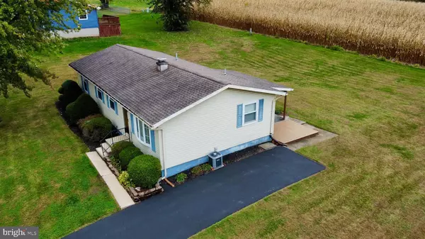 Windsor, PA 17366,37 1ST ST