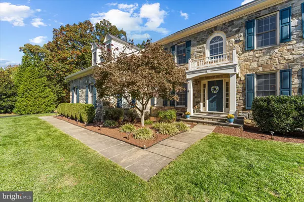 Clifton, VA 20124,6401 NOBLE ROCK CT