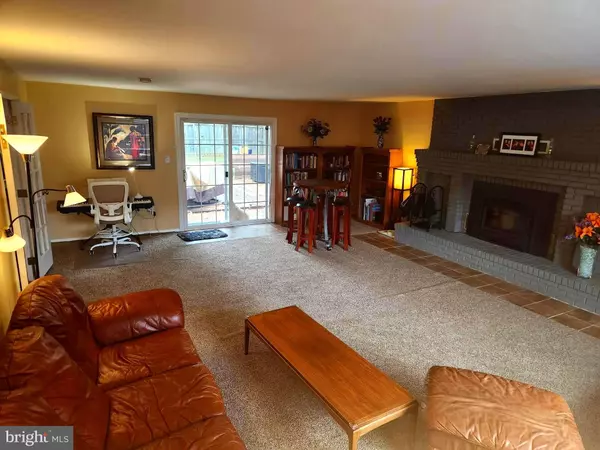 Waldorf, MD 20601,1325 HARWICH DR