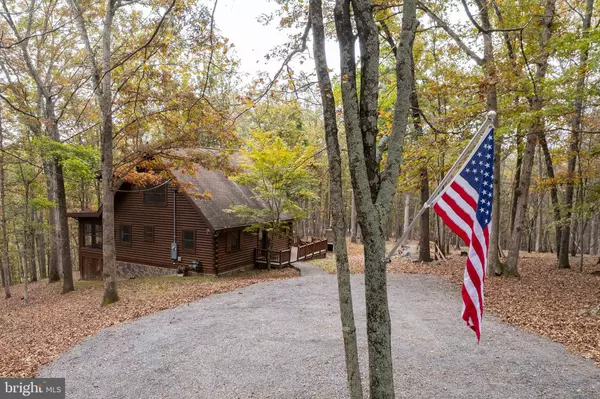 Paw Paw, WV 25434,103 EASTERN CEDAR CT