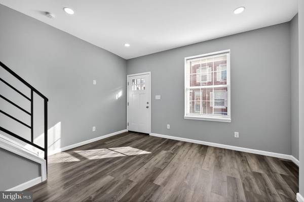 Philadelphia, PA 19140,4516 N MOLE ST