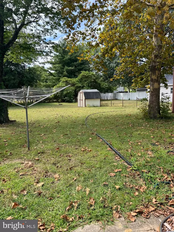 West Deptford, NJ 08093,948 DOVER RD