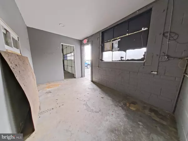 Philadelphia, PA 19135,6832 NEW STATE RD