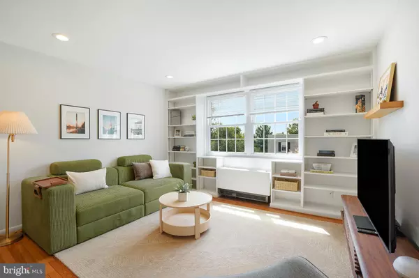 2030 N VERMONT ST #301, Arlington, VA 22207