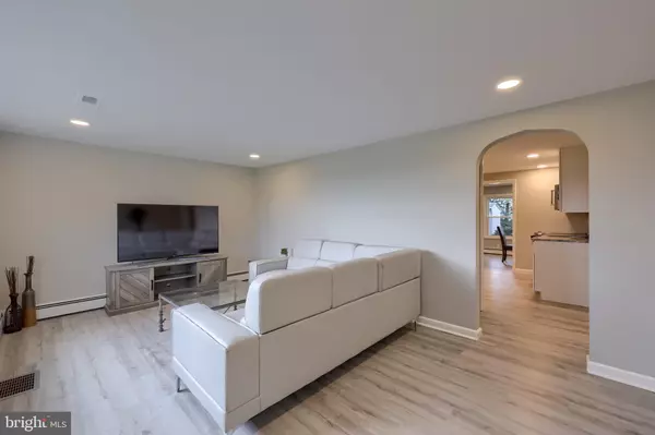 Mount Joy, PA 17552,1143 E MAIN ST