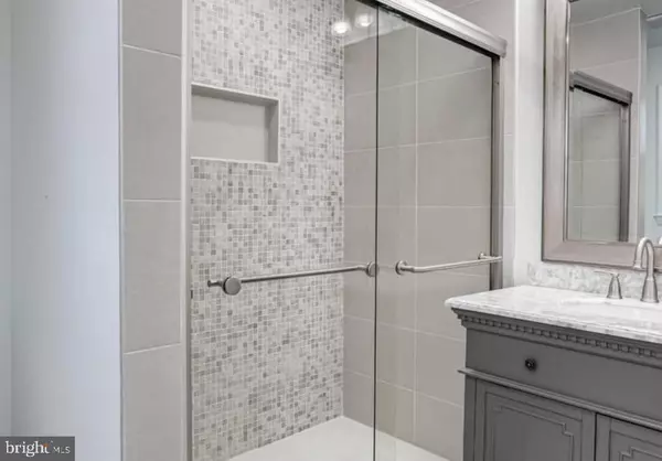 Washington, DC 20002,325 14TH PL NE