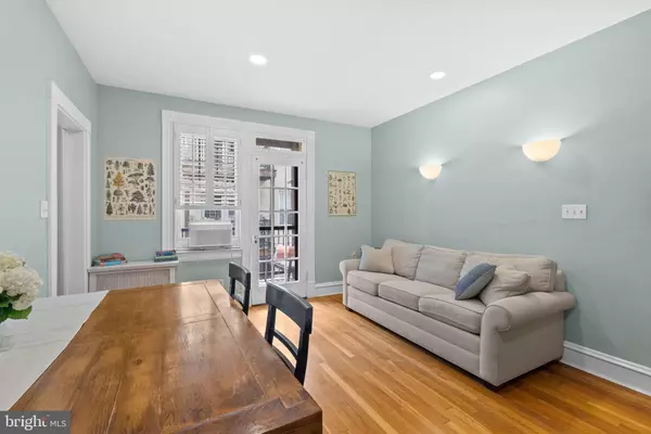 Washington, DC 20008,5112 CONNECTICUT AVE NW #205