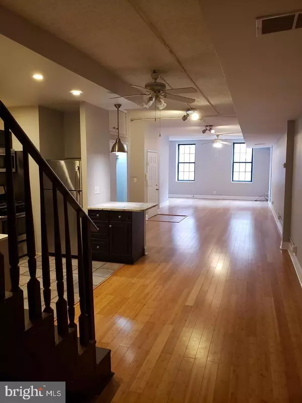 114 N 3RD ST #2, Philadelphia, PA 19106