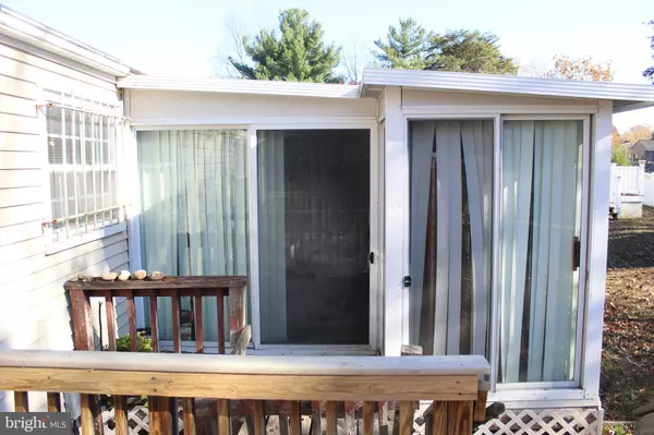 Oxon Hill, MD 20745,5405 TRUOC CT